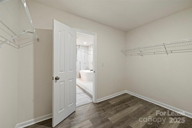 Building Photo - 11824 Paver Ln