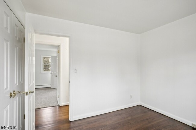 Building Photo - 254 Darlington Ave