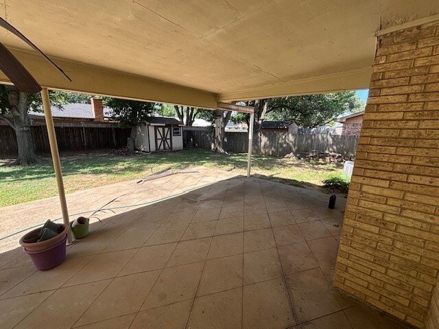 Building Photo - 2304 Vineyard Dr