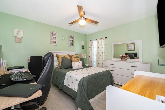 Building Photo - 702 Via Bianca Dr