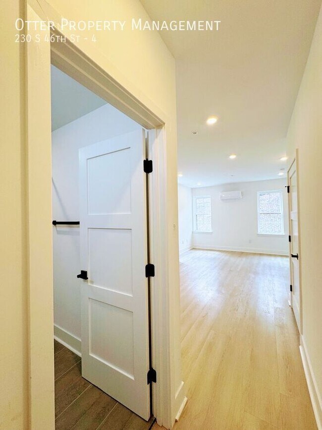 Building Photo - 230 S 46th St