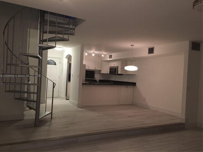 Building Photo - 2180 Brickell Ave