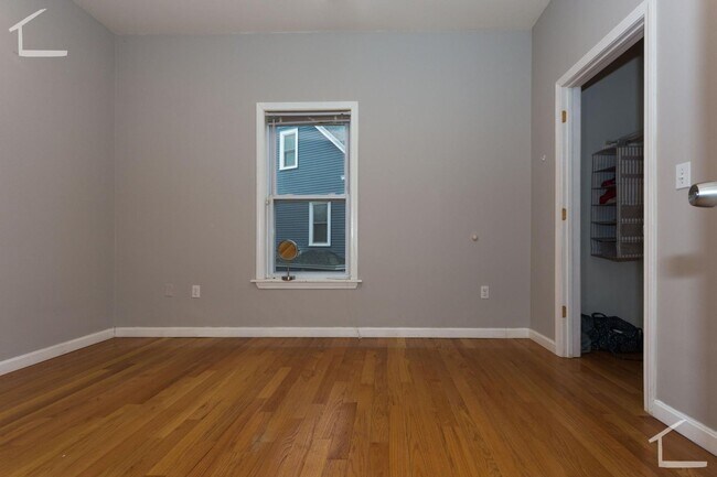 Building Photo - 9/1 Oversized, renovated 4BR/2BA in Allston, w/d in unit!
