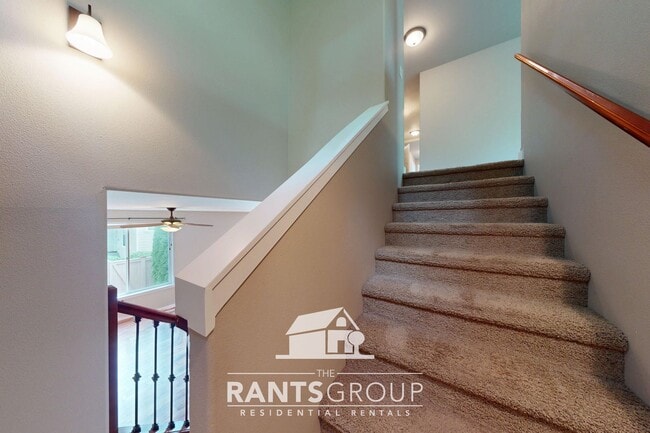 Building Photo - Stunning 4-Bedroom, 2.5 Bathroom Home on a...
