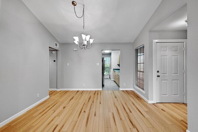 Building Photo - 1601 Faro Dr