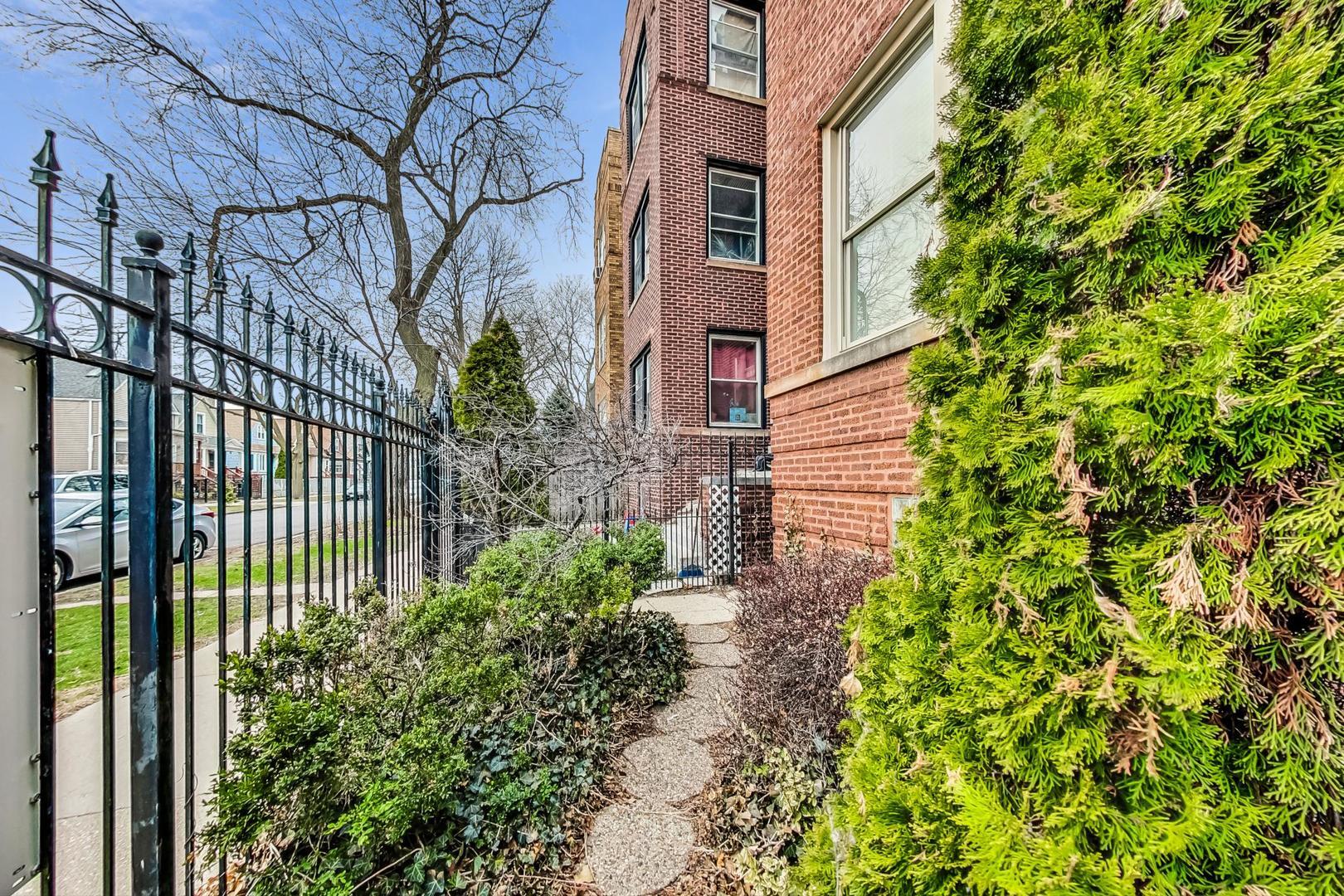 Building Photo - 3330 W Hutchinson St