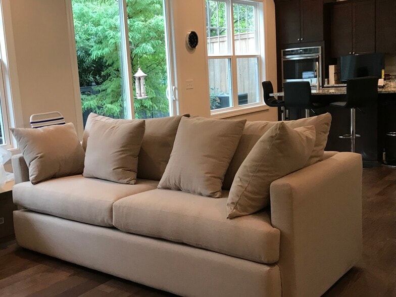 Building Photo - 10 Creekstone Dr