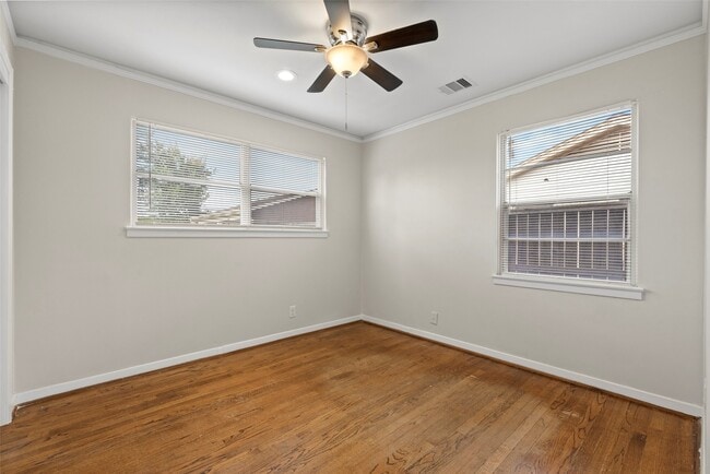Building Photo - 618 Heidrich St