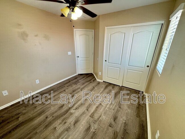 Building Photo - 7265 W Glenn Dr