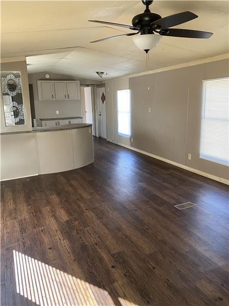Building Photo - 161 Cowboy Ln