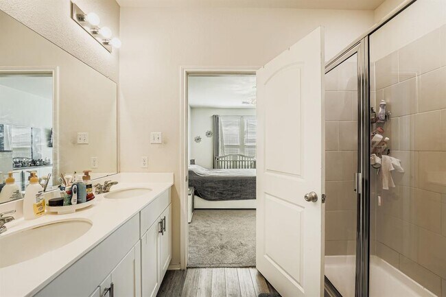 Building Photo - 144 Gunther Way