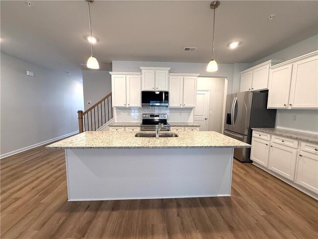 Building Photo - 401 Lanier Cir