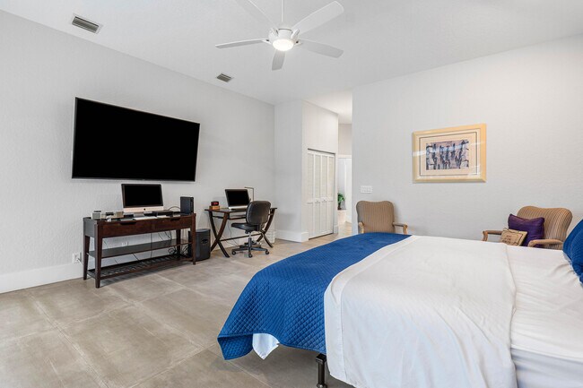Building Photo - 11605 Privado Way