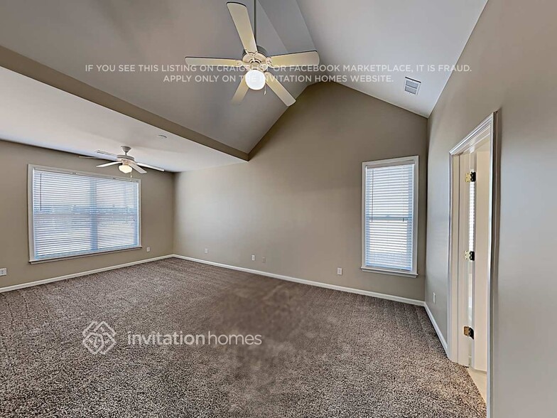 Building Photo - 5020 Fieldstone View Cir