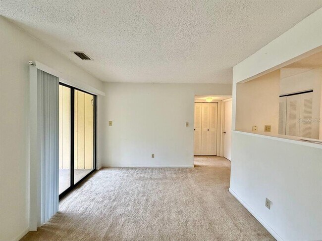 Building Photo - 13385 Arbor Pointe Cir