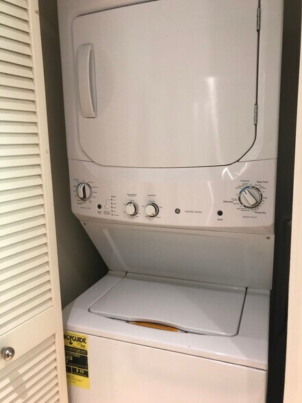 stackable Washer & Dryer - 280 Caldecott Ln