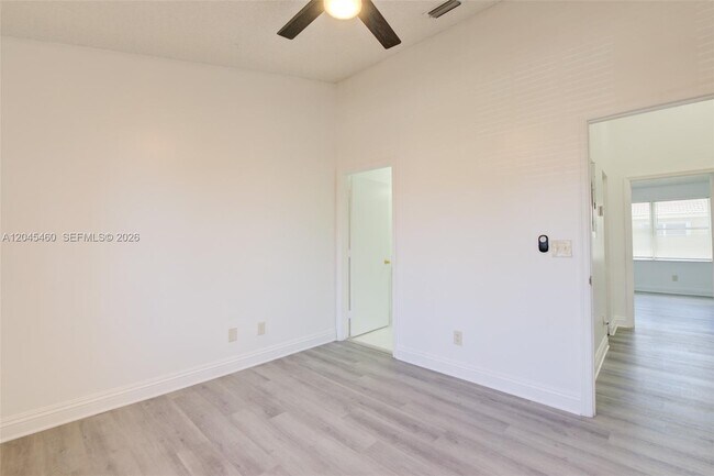 Building Photo - 728 SW 122nd Ave