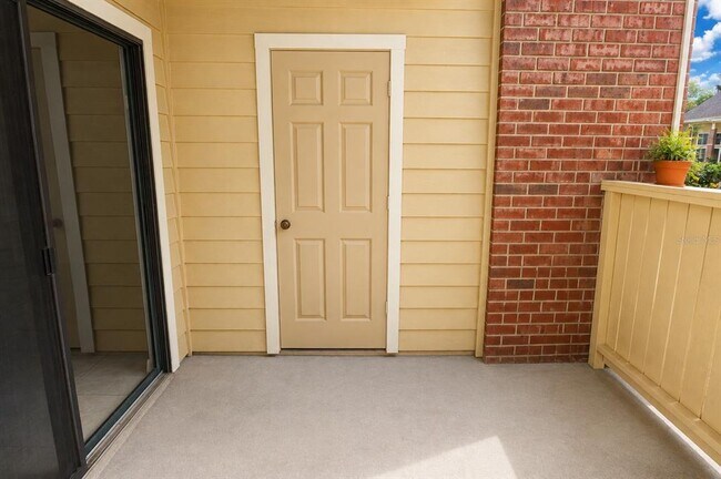 Building Photo - 8643 Mallard Reserve Dr