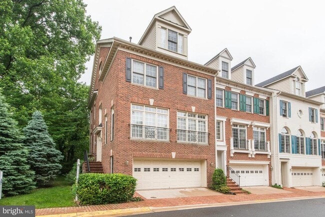 Building Photo - 1657 Colonial Hills Dr