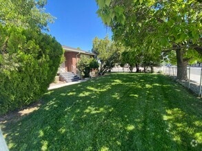Building Photo - Like Brand New! - Single Story House in No...
