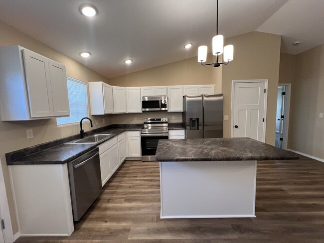 Building Photo - Brand New 4BR / with amazing efficiency an...