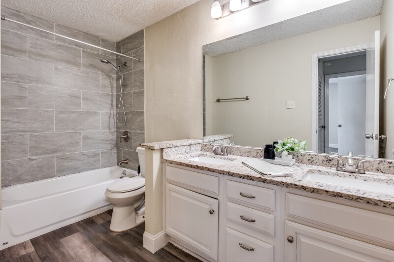 Building Photo - 1310 Harwell Dr