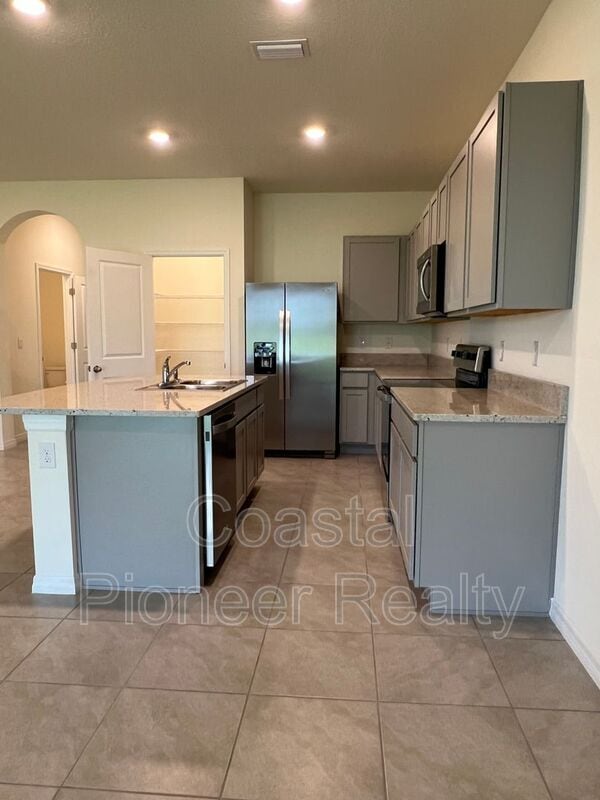 Building Photo - 5330 Dragonfly Dr
