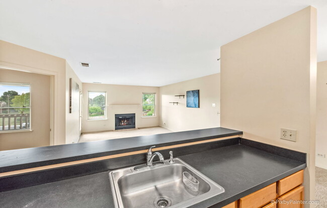 Building Photo - 122 Glengarry Dr