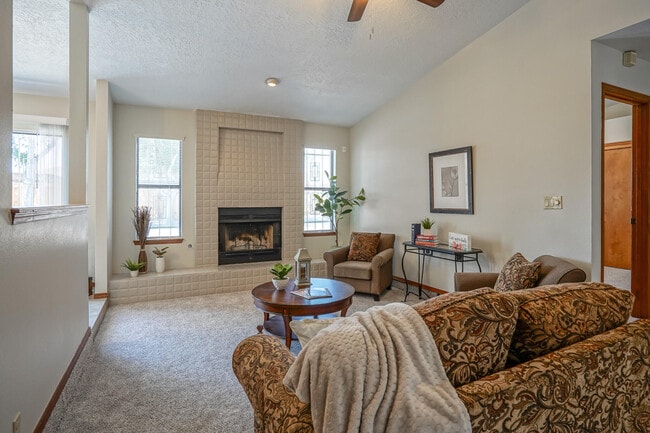 Building Photo - 5609 Wingate Ave NW