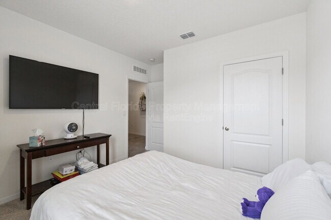 Building Photo - 5825 Arboretum St