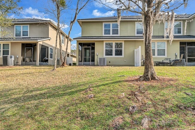 Building Photo - ***TWO WEEKS FREE*** Stylish 3BR Townhome with Garage & Walk-In Closet