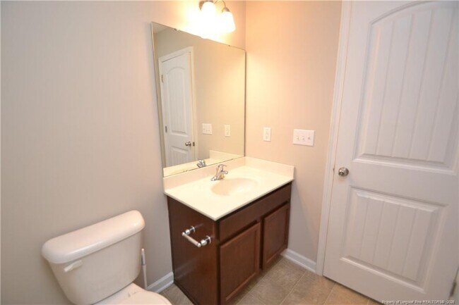 Building Photo - 327 Dove Cottage Ln