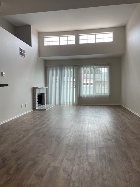 Primary Photo - 20235 Keswick St