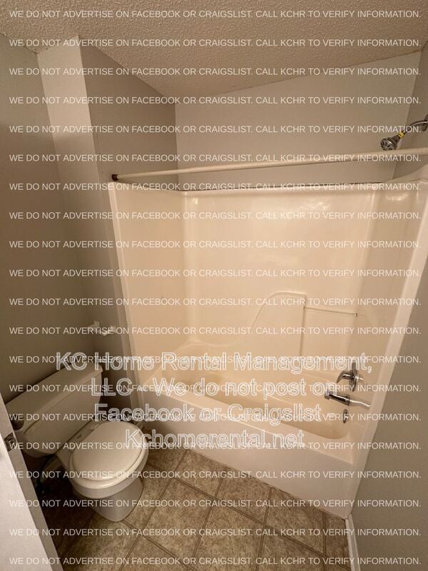 Building Photo - 8657 NE 97th St