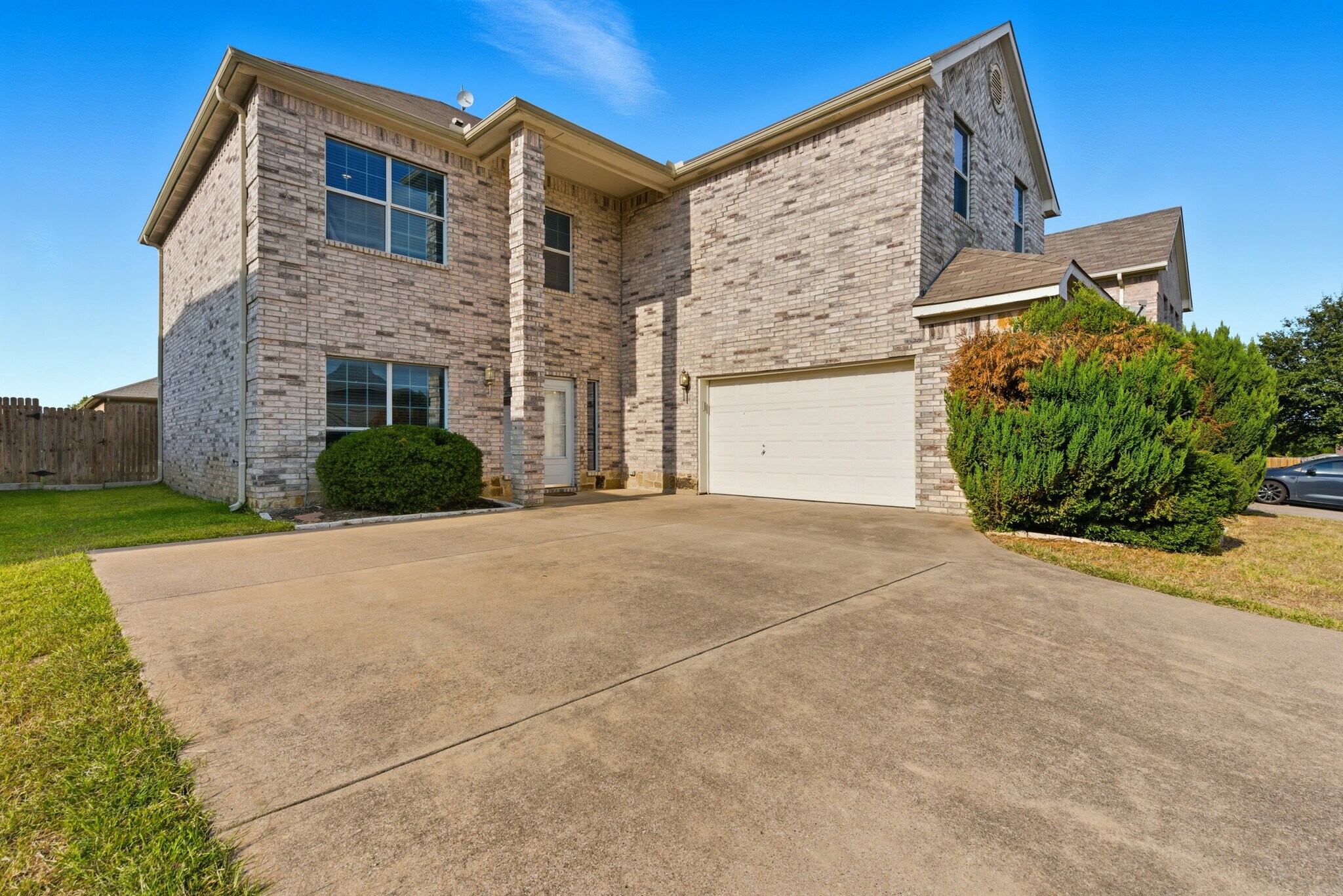 Building Photo - 12404 Pinestraw Rd