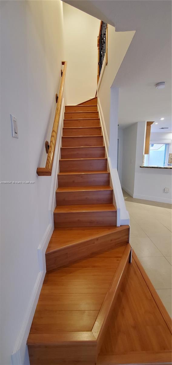 Building Photo - 6518 SW 129th Ave