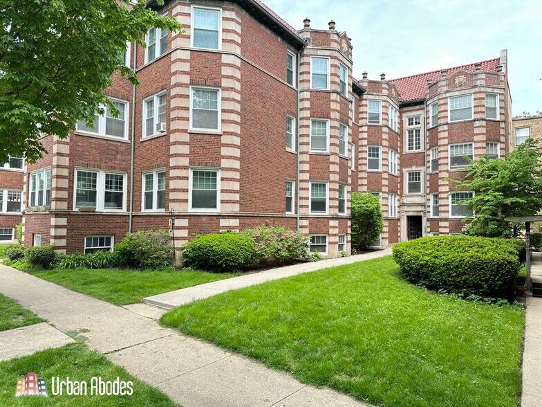 Building Photo - 321 Kedzie St