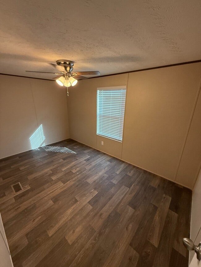 Building Photo - 202 Austin St