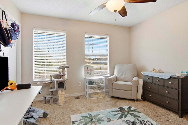 Building Photo - "Charming 2-Bed Townhouse Retreat in Fort Walton Beach – Perfect Comfort in 967 Sq Ft!"