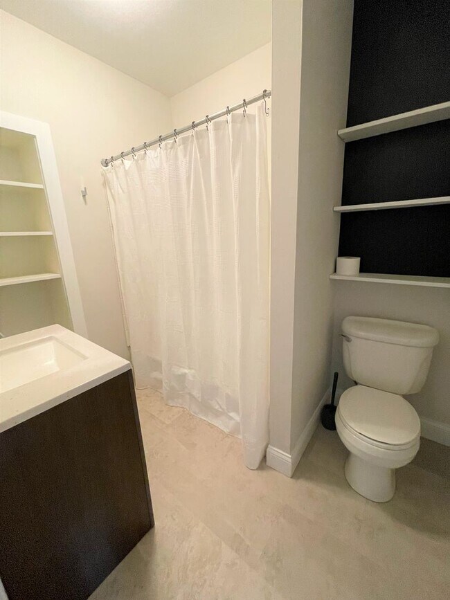Building Photo - FOR RENT $2895 - Beautiful corner house ac...