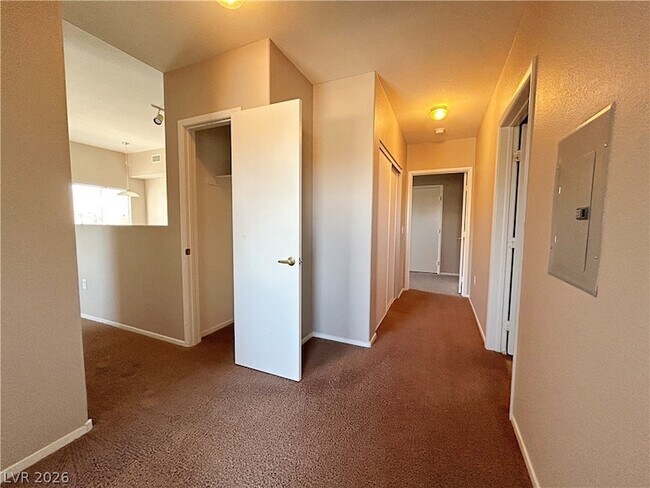 Building Photo - 10245 S Maryland Pkwy