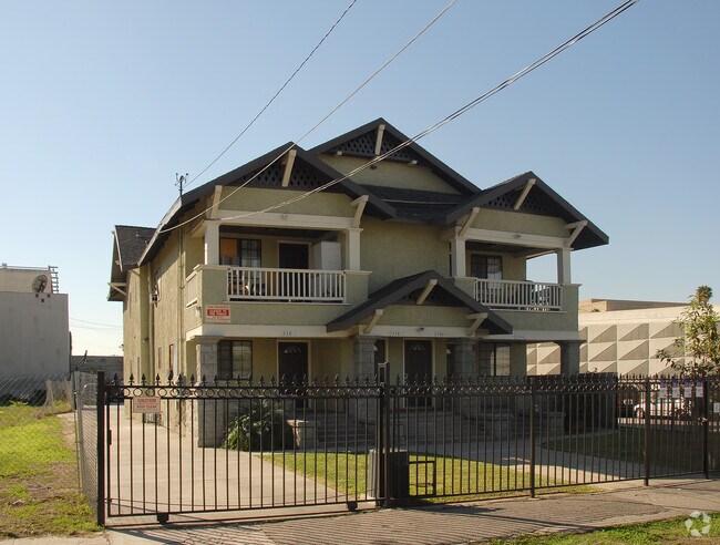 Primary Photo - 338 W 33rd St