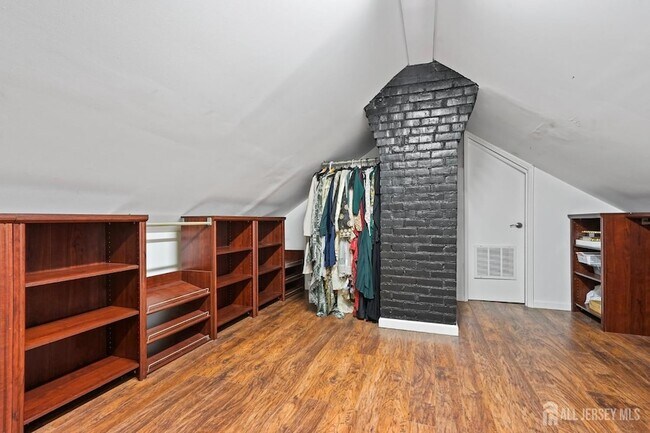 Building Photo - 95 Westons Mill Rd