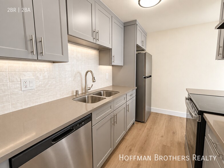 Building Photo - 8140 Langdon Ave