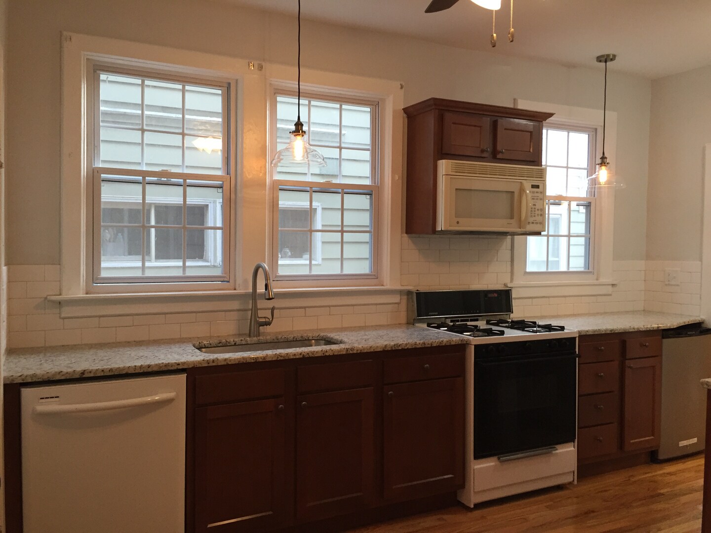 Building Photo - 940 Westcott St