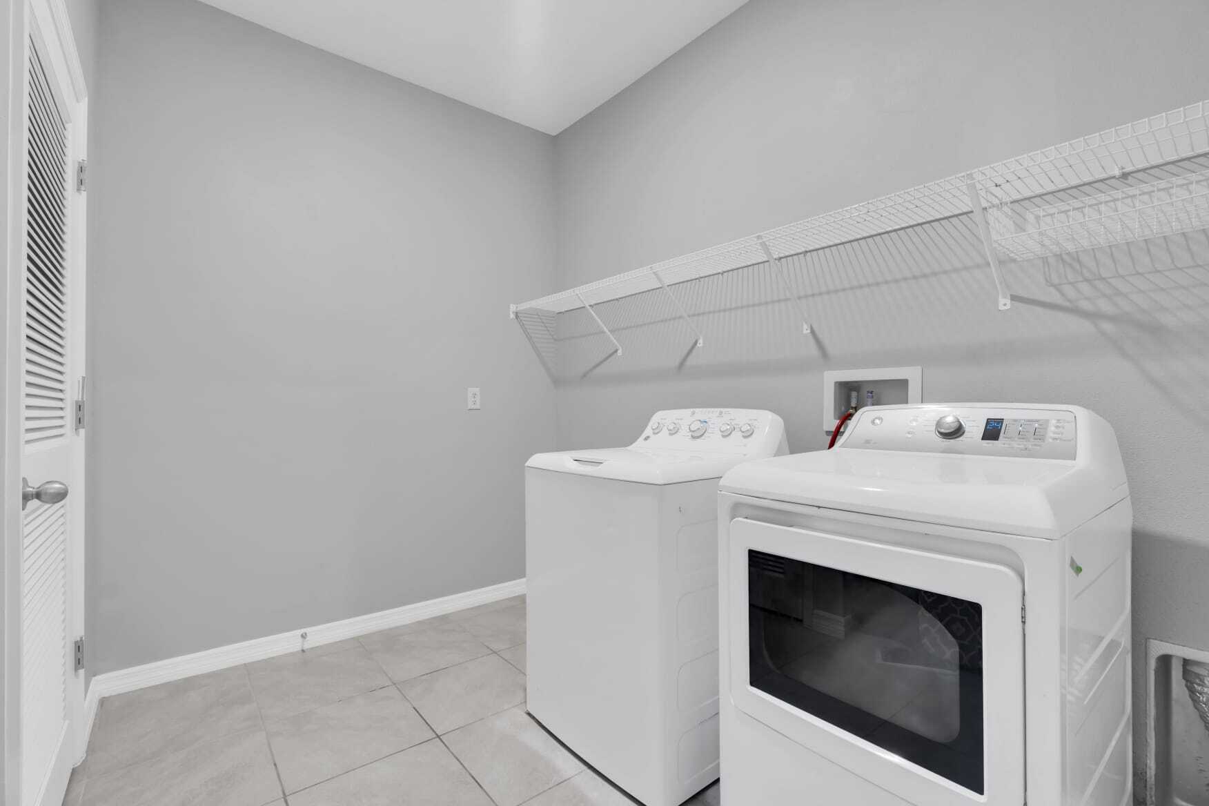 Building Photo - 528 Ocean Spray Dr