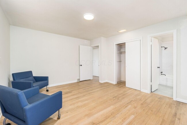 Building Photo - 4230 Eastlea Dr