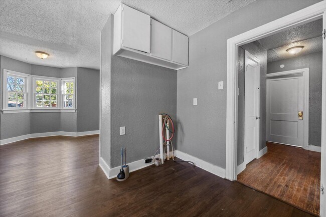 Building Photo - 2402 Avenue U