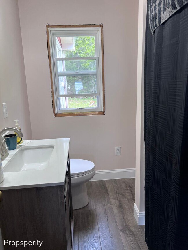 Building Photo - 2 br, 1 bath House - 843 Bar Harbor Road