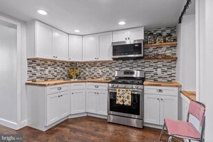 Building Photo - 2846 Almond St